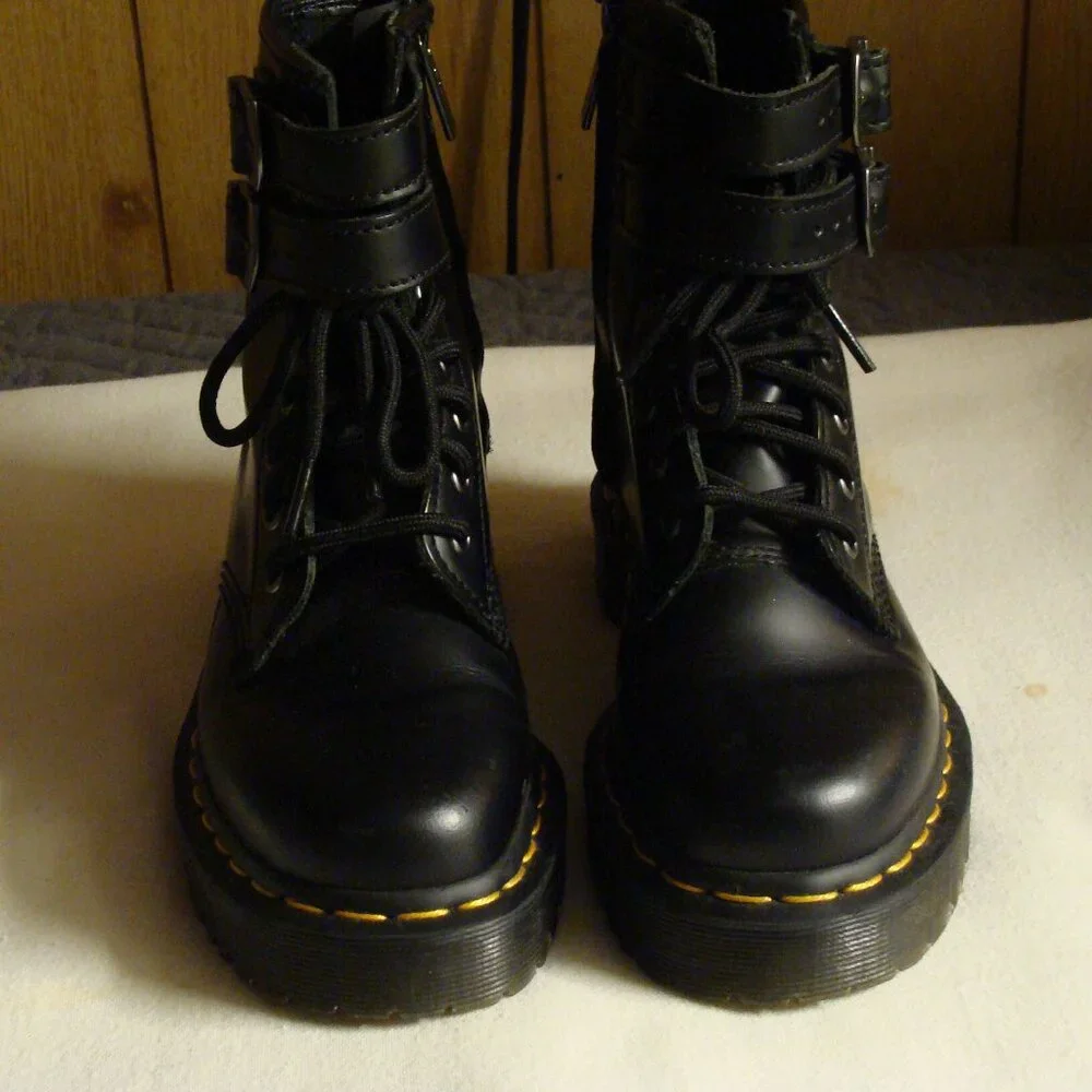Women's Doc Martin Air Wait Boots - Picture 1 of 6
